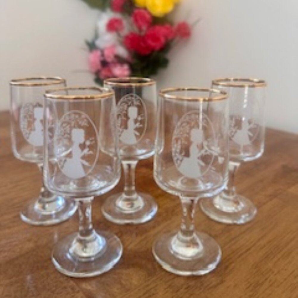 Set of 5 Vintage Etched Girl Motif Stemmed Sherry &‎ Port Glasses with Gold Trim
